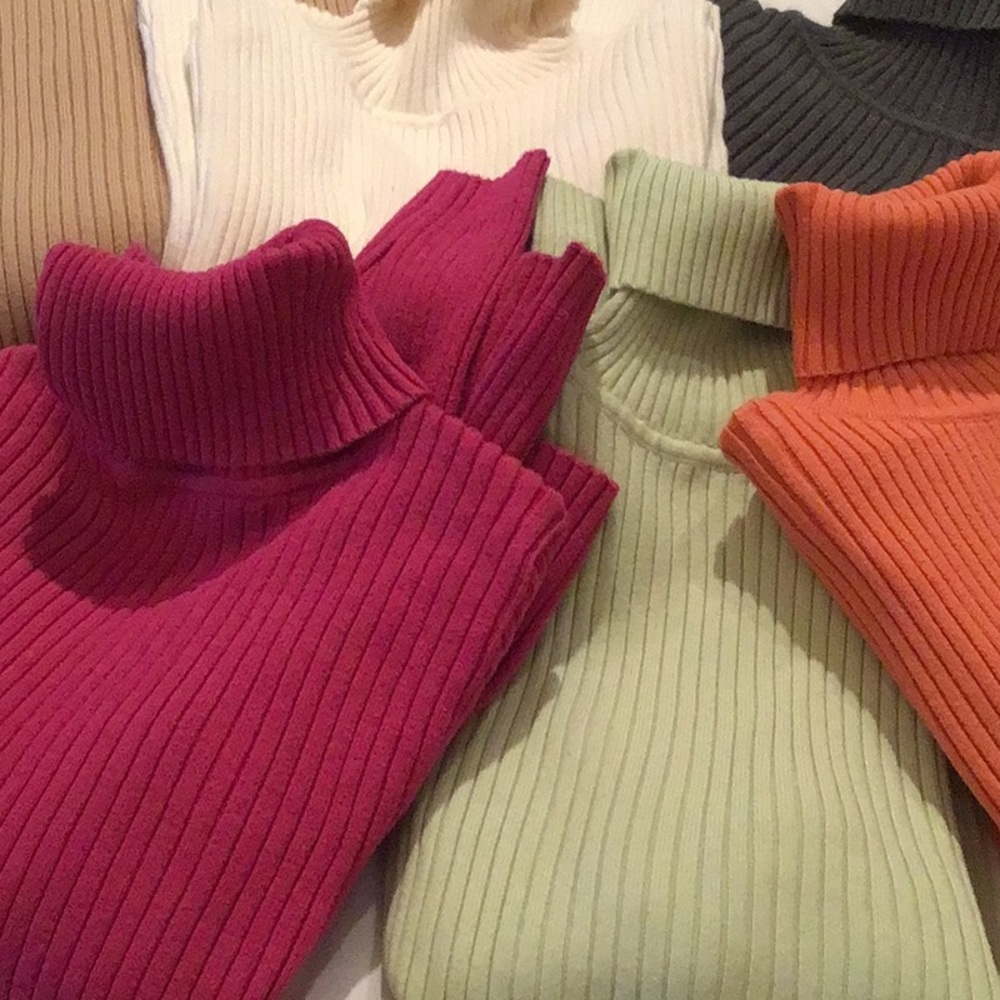 Gap size XS turtle neck sweaters